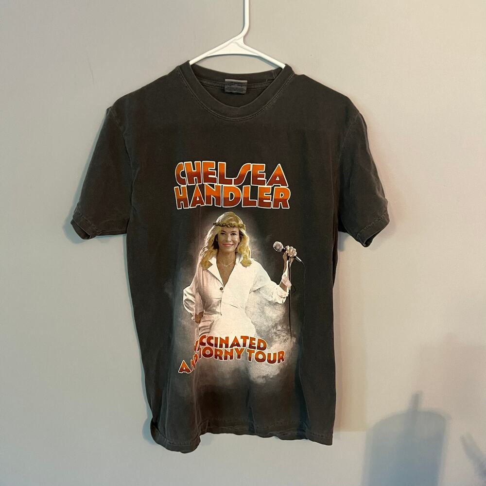 Comfort Colors Chelsea Handler 2022 Vaccinated Tee Shirt Size Medium